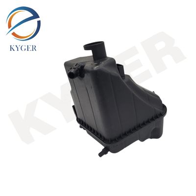 購入 17138677649 エンジン部品 冷却システム 冷却剤拡張タンク 容器 1713 8677 649 BMW F30 F80 F21 F32 F82 F33 F83 F36 オンライン製造